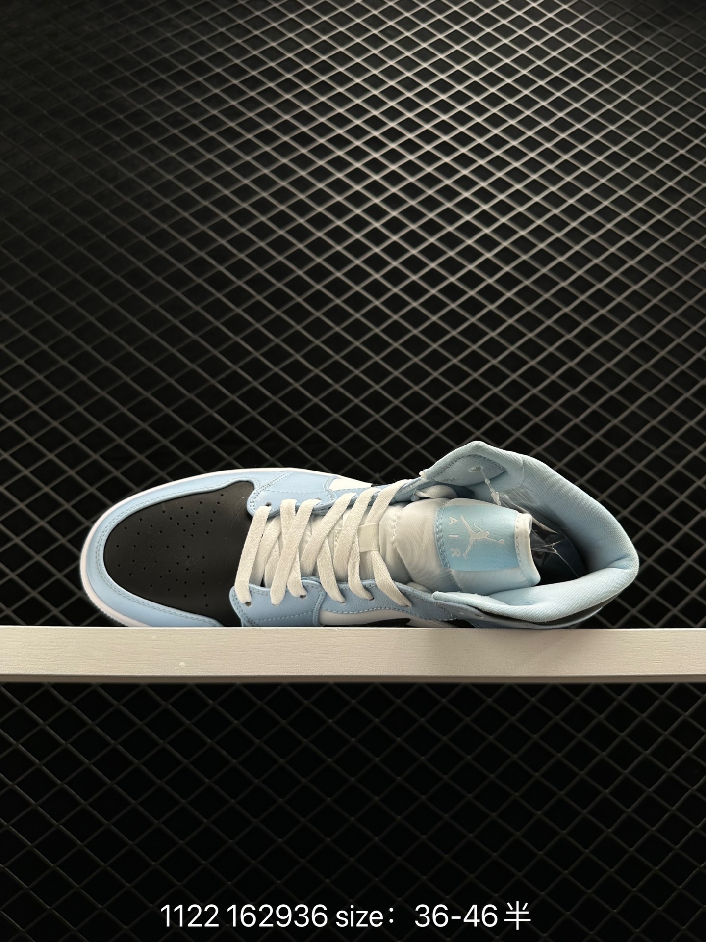 Air Jordan 1 Mid“Light Smoke Grey”